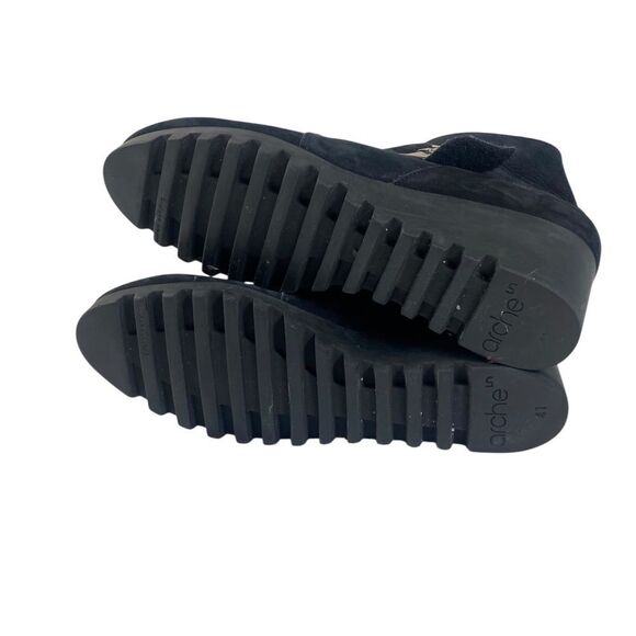 Archies 41 US 9 Black suede booties w/lug soles , silver tone buckle - Picture 5 of 7
